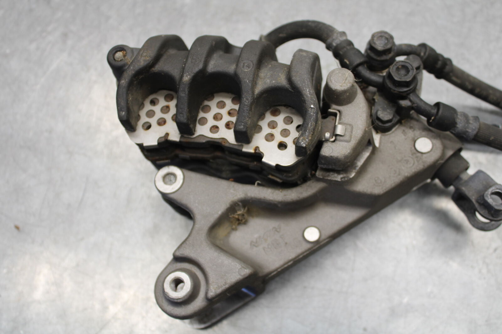 04-12 HONDA ST1300A RIGHT LEFT FRONT BRAKE CALIPER SET PAIR CALIPERS BB669