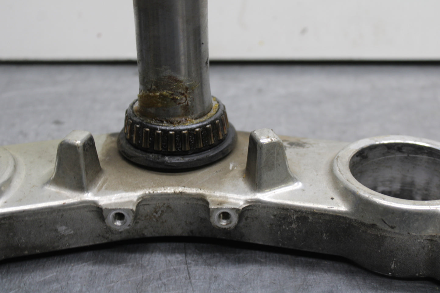 93-94 KAWASAKI NINJA ZX7R FRONT FORKS CLAMP LOWER TRIPLE TREE STEM BB124