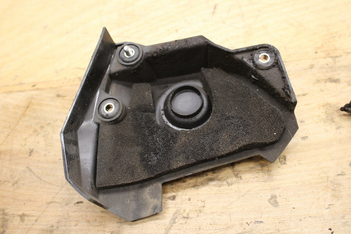 14-17 YAMAHA FZ09 ENGINE SPROCKET COVER BB321