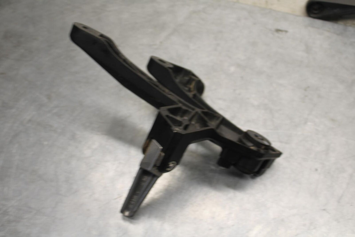 2012 Kawasaki Ninja ZX14R ZX1400E RIGHT LEFT REARSETS  DRIVER FOOT PEGS  BB60