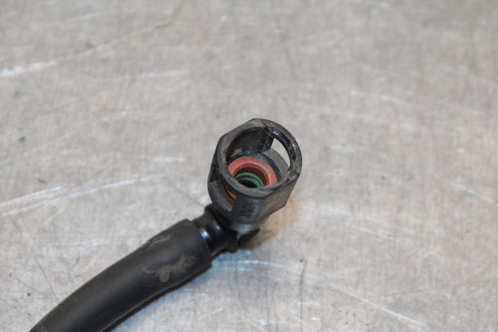 04-05 SUZUKI GSXR600 FUEL HOSE GAS LINE TUBE PIPE 15810-18G00 BB658