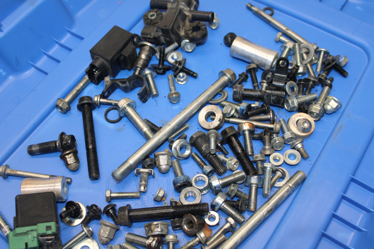 13-15 HONDA CBR500R ENGINE MOUNTING BOLTS HARDWARE MOTOR SCREWS BB704