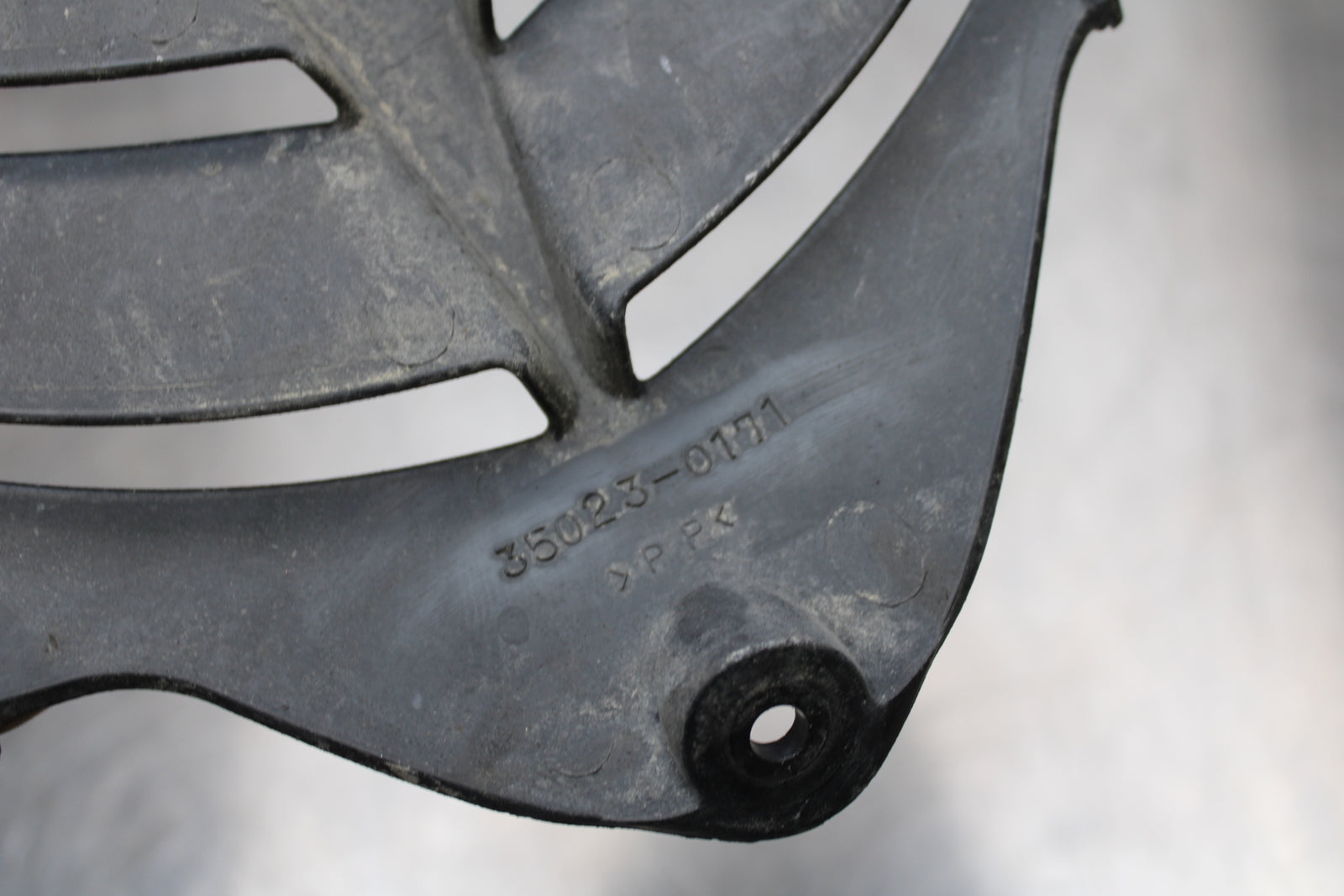 13-18 KAWASAKI NINJA ZX6R REAR BACK WHEEL TIRE HUGGER FENDER BB143