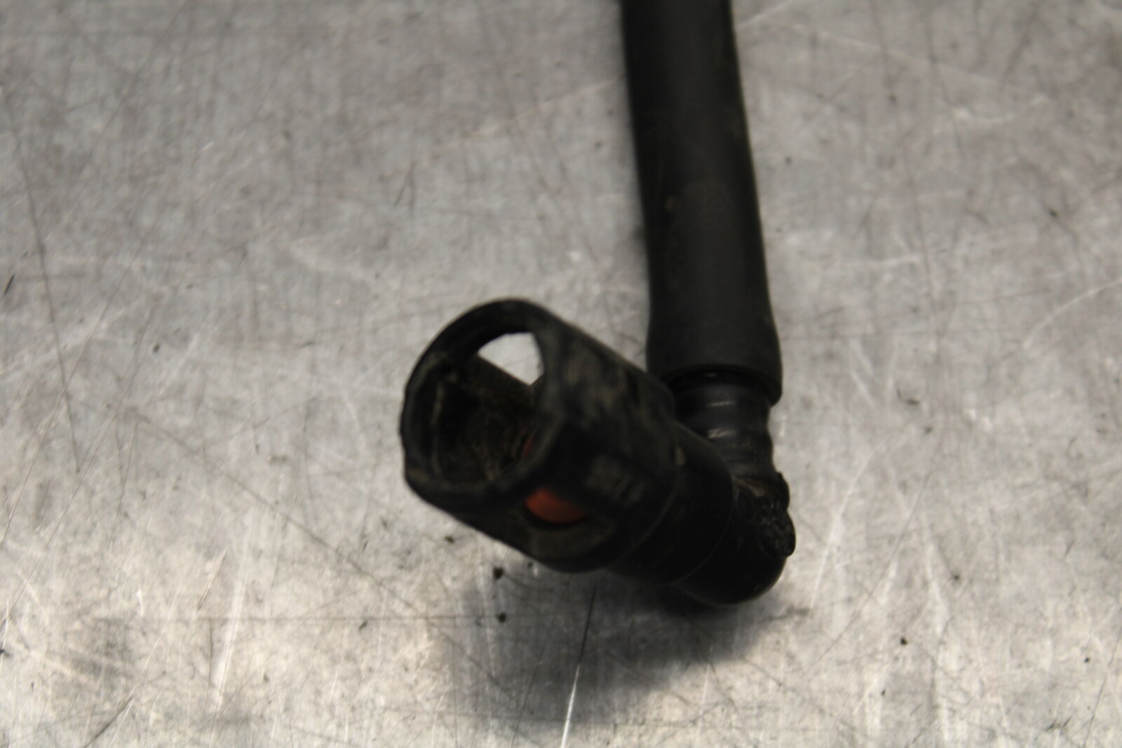 04-05 SUZUKI GSXR600 FUEL HOSE GAS LINE TUBE PIPE 15810-18G00 BB658