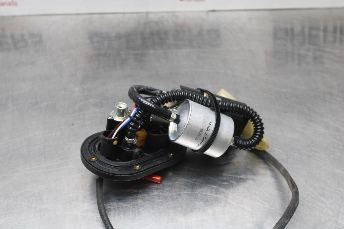 19 MOTO GUZZI V7 III FUEL PUMP GAS PETROL SENDER UNIT BB831