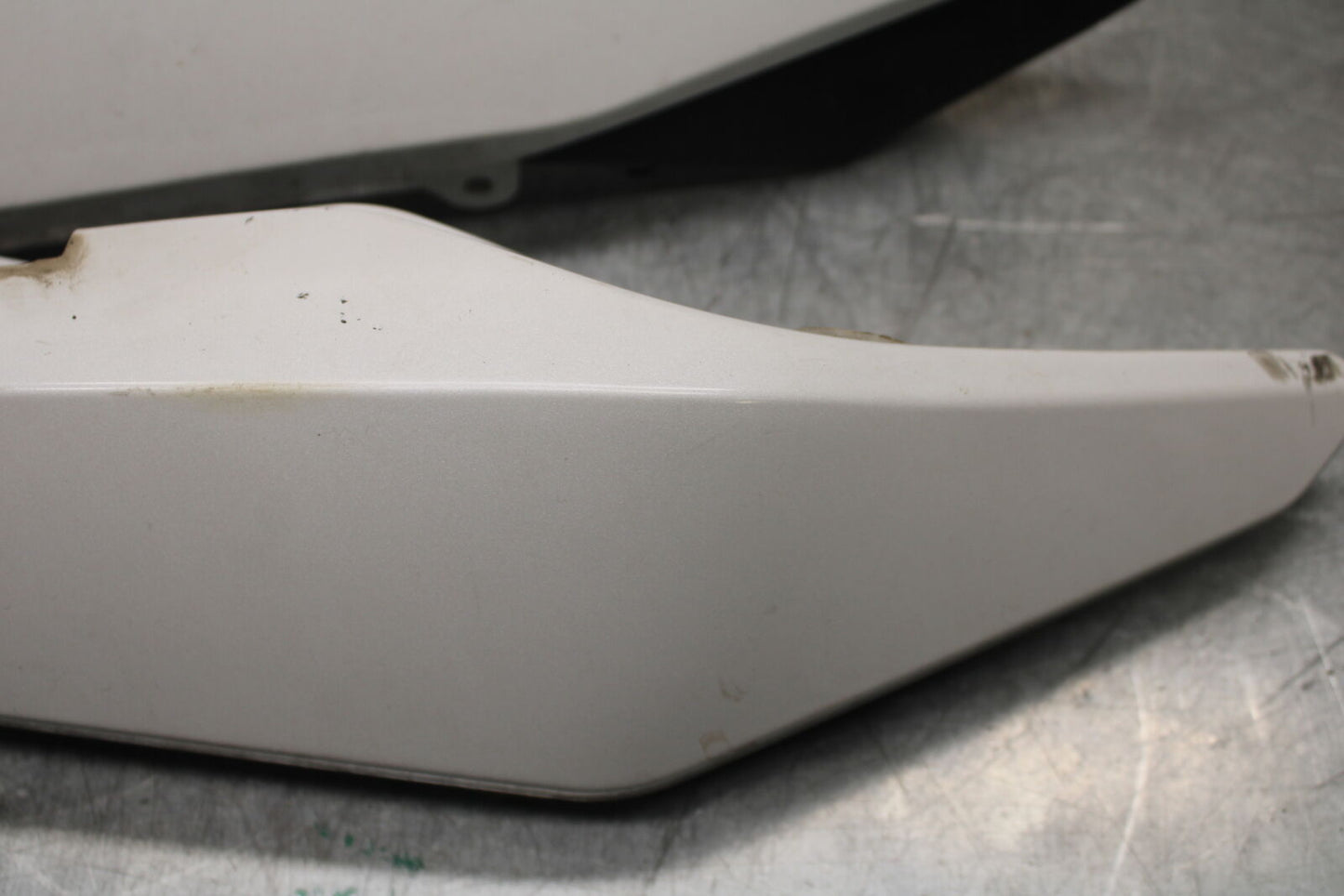 09-15 YAMAHA FZ6R REAR BACK TAIL FAIRING COWL SHROUD SET BB719