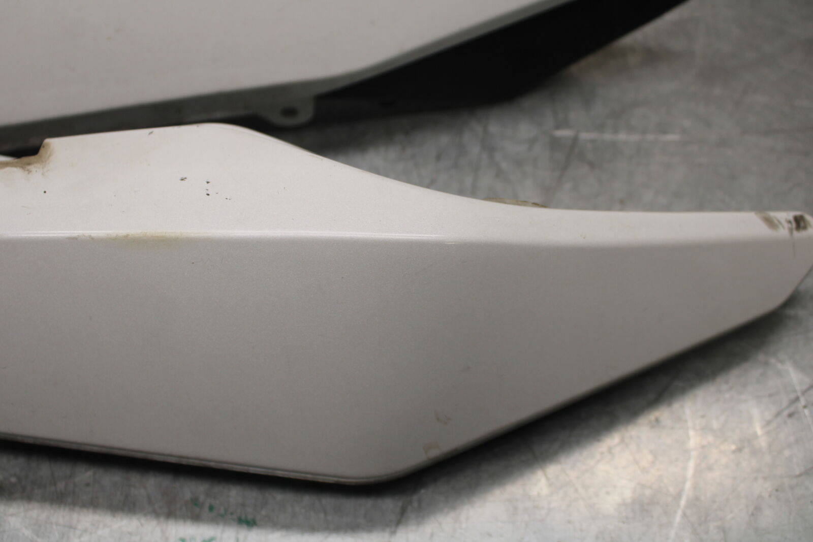 09-15 YAMAHA FZ6R REAR BACK TAIL FAIRING COWL SHROUD SET BB719