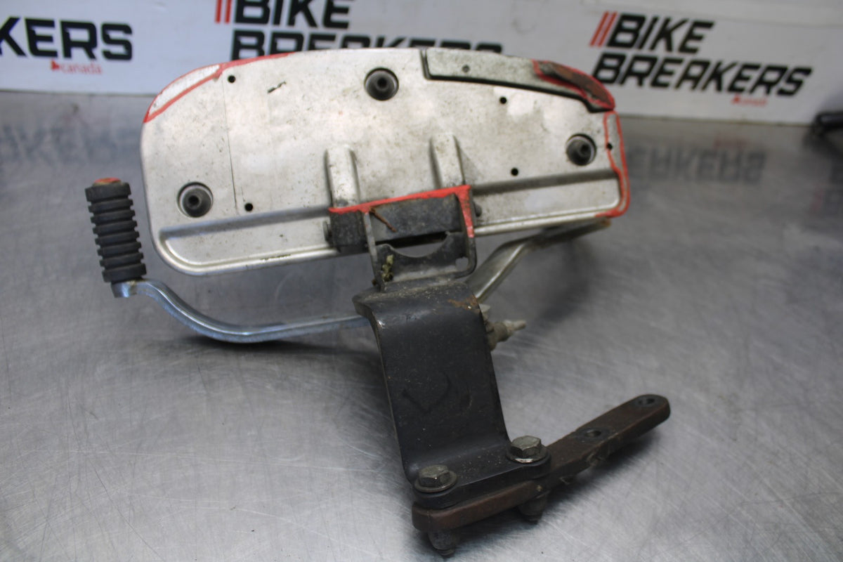 08 YAMAHA V STAR 1100 XVS1100AW CLASSIC LEFT FRONT FOOT REST PEG STEP BB916