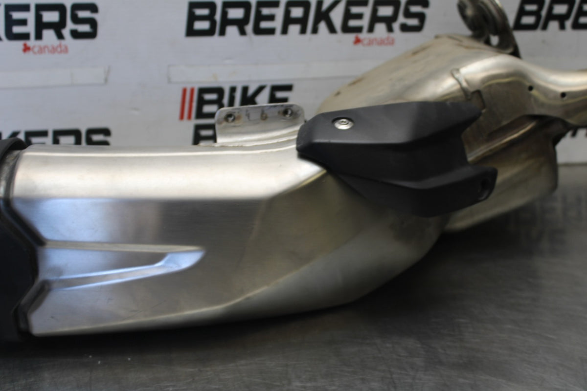 20-23 BMW F900R EXHAUST PIPE MUFFLER SLIP ON CAN SILENCER BB923