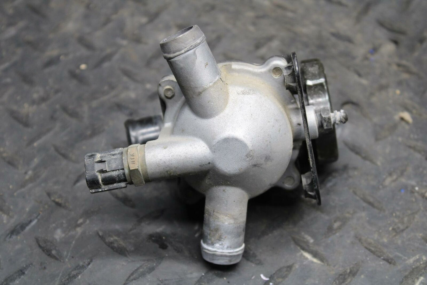 05-06 KAWASAKI VULCAN 1500 VN1500 CLASSIC THERMOSTAT W HOUSING ASSEMBLY BB220