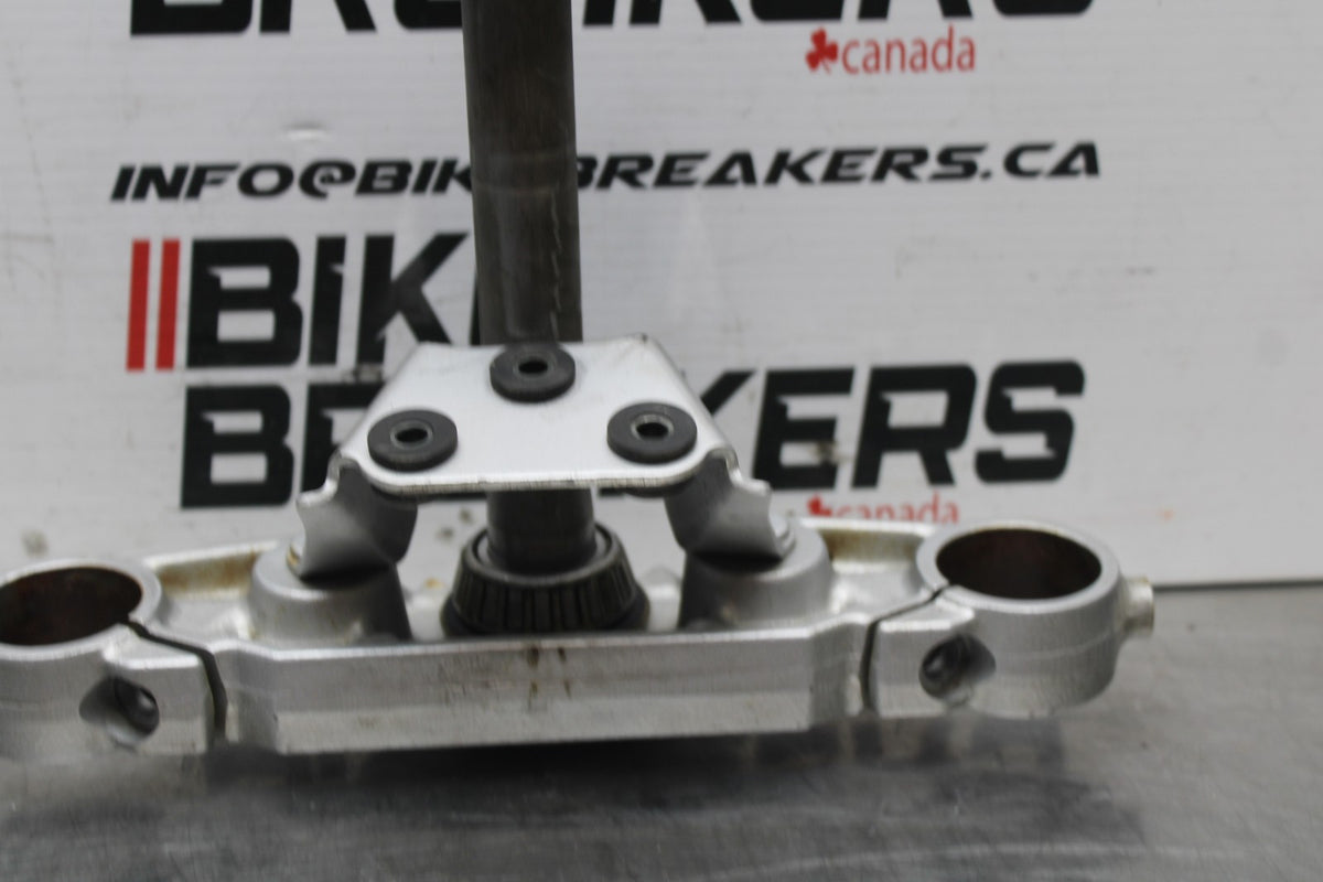 06 KAWASAKI VULCAN 900 FRONT FORKS CLAMP LOWER TRIPLE TREE STEM BB799