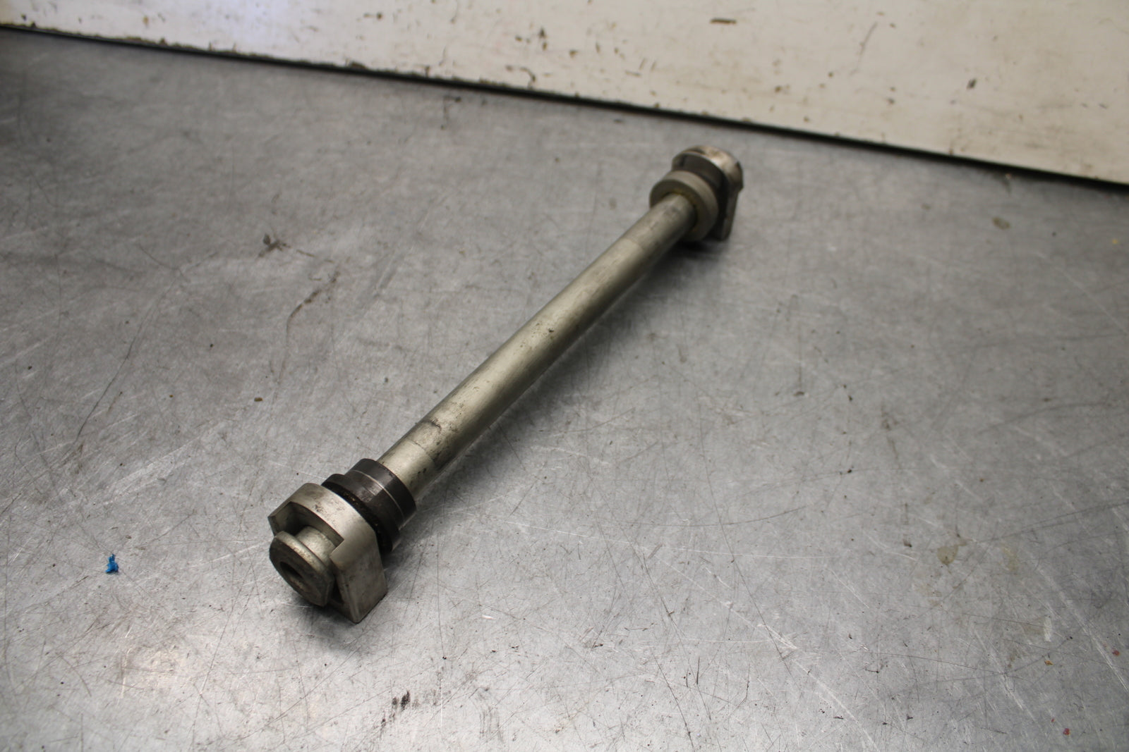 19-21 TRIUMPH SPEED TWIN 1200 REAR AXLE T2015060 BB653