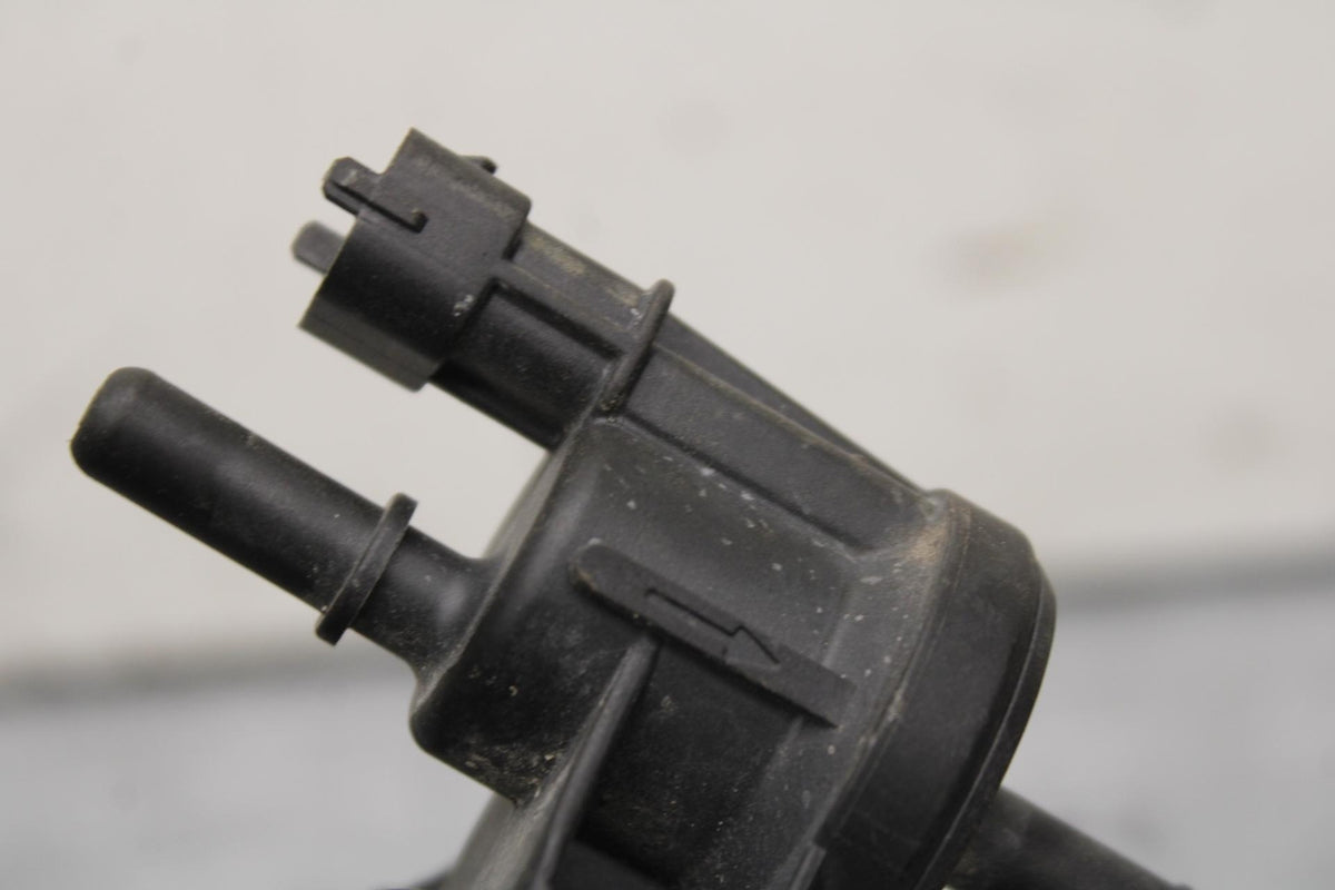 16-18 KTM 690 DUKE AIR VALVE SOLENOID TOP ENGINE SWITCH SENSOR BB631