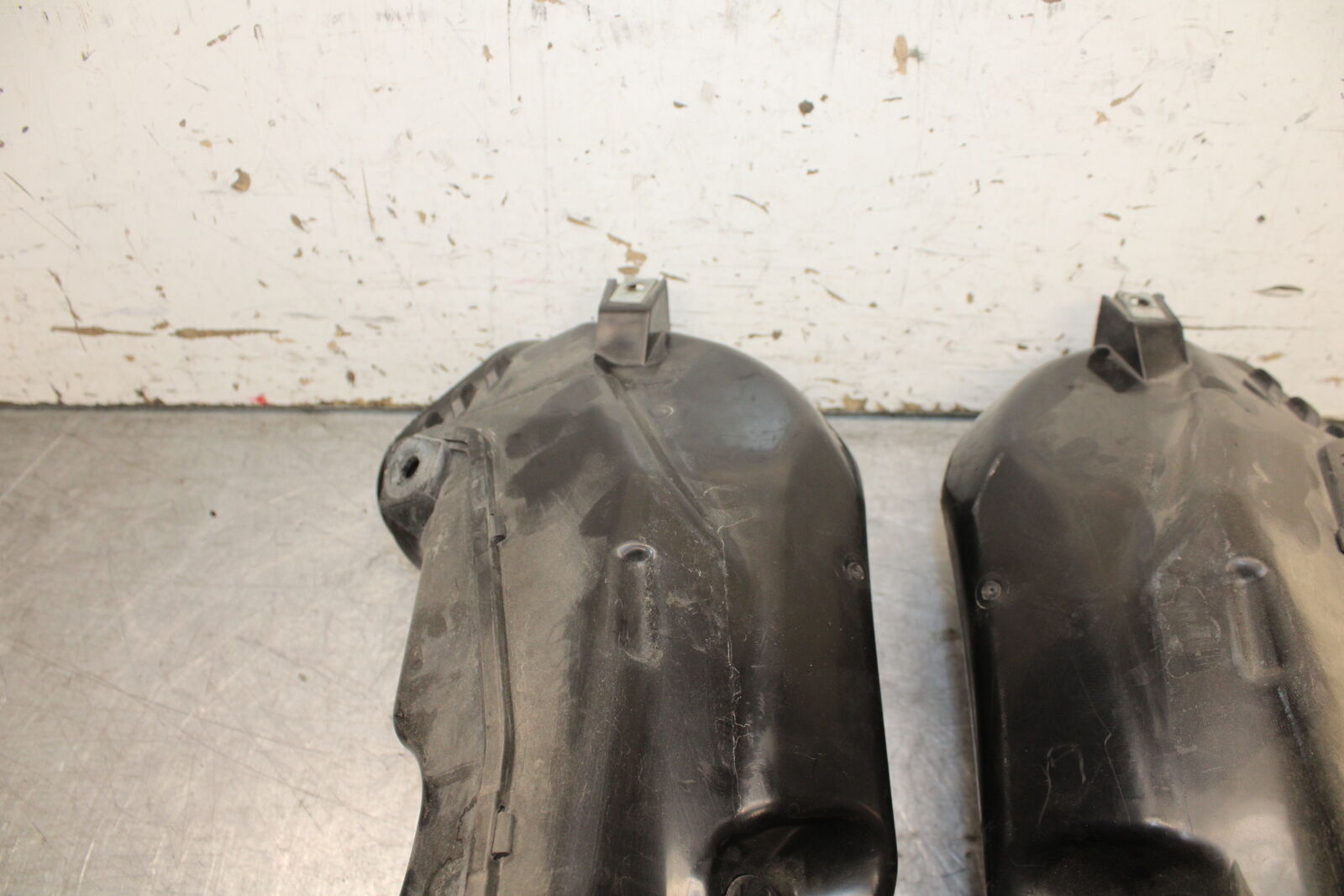 08-09 SUZUKI GSXR600 RIGHT LEFT AIR INTAKE DUCTS BB728