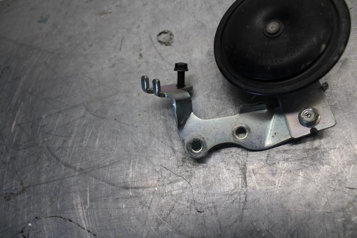 08-16 YAMAHA YZF R6 HORN SIGNAL 4TH-83371-00-00 BB436