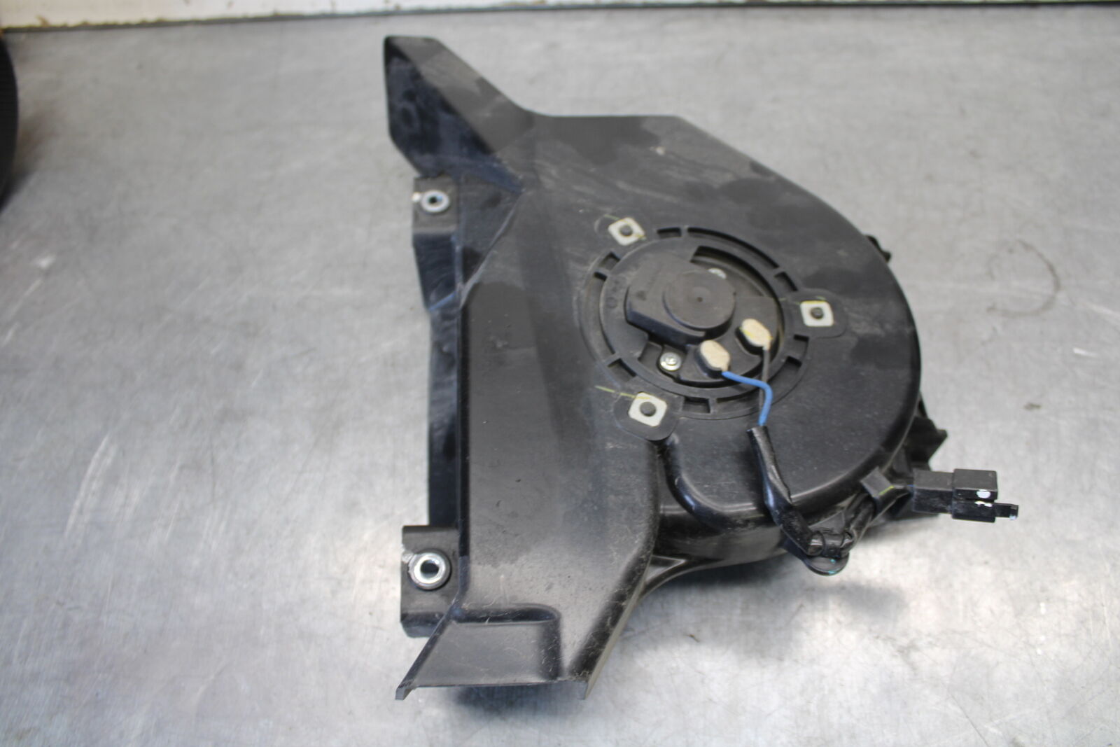 18-23 KAWASAKI NINJA 400 ENGINE RADIATOR COOLING FAN BB679