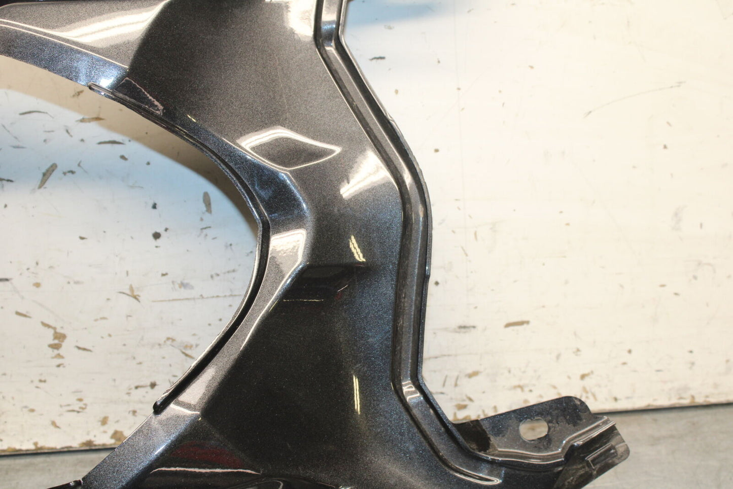 18-23 KAWASAKI NINJA 400 EX400 ABS CENTER REAR BACK TAIL FAIRING COWL BB747