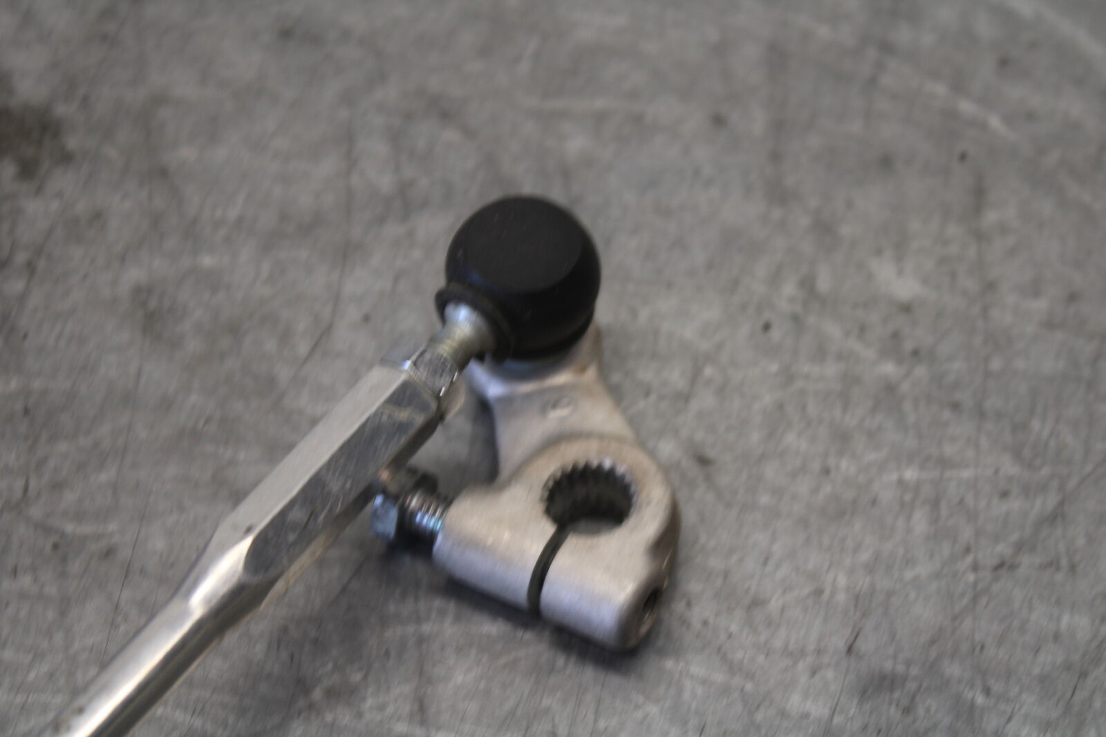 06-07 SUZUKI GSXR 600 SHIFTER LINKAGE SHIFT LINK PEDAL BB694