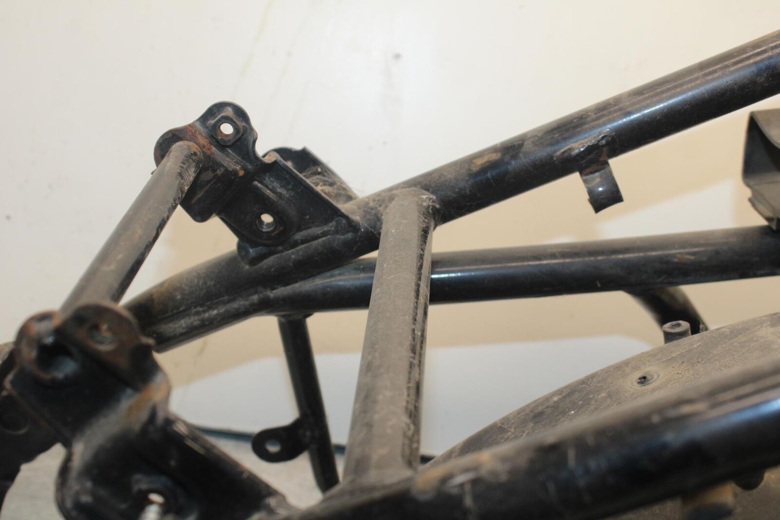 1988 Yamaha FZ600 REAR SUBFRAME BACK SUB FRAME BB601