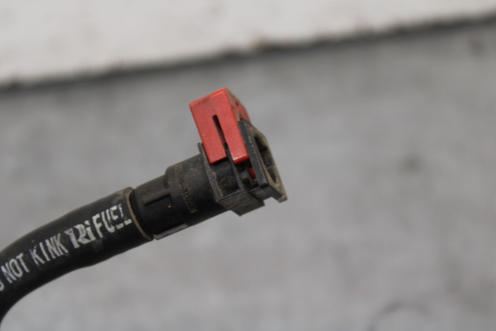 12-17 KAWASAKI ER-6N Z650 FUEL HOSE GAS LINE TUBE PIPE BB709