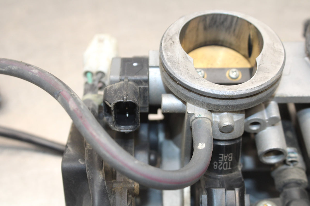2006 Suzuki Boulevard C90 THROTTLE BODY BODIES BB849