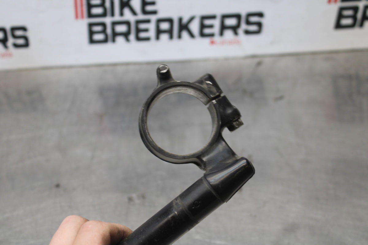 00-01 HONDA CBR929RR RIGHT CLIP ON HANDLEBAR BB925