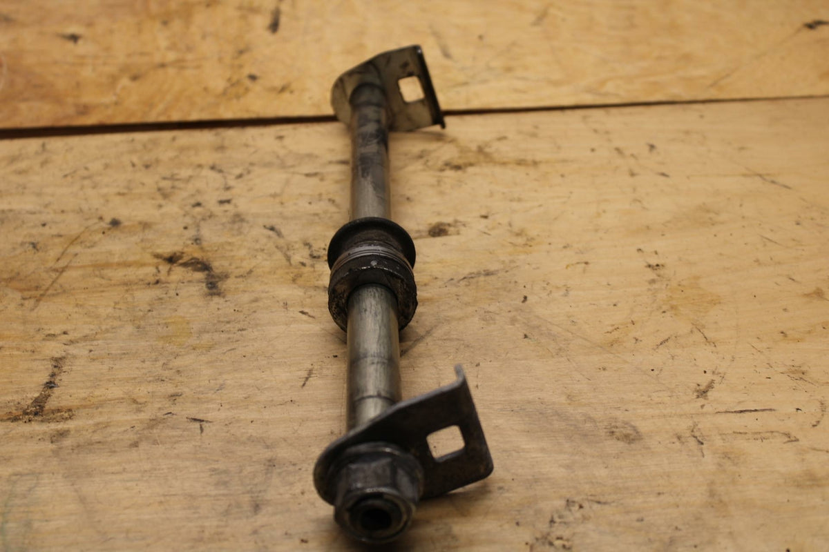 07-12 SUZUKI BANDIT 650S REAR AXLE BACK WHEEL RIM PIVOT BOLT AXEL BB328