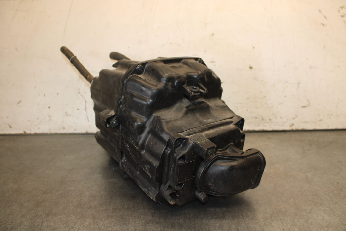 13-15 HONDA CBR500R AIRBOX AIR INTAKE FILTER BOX 17225-MGZ-D00 BB704