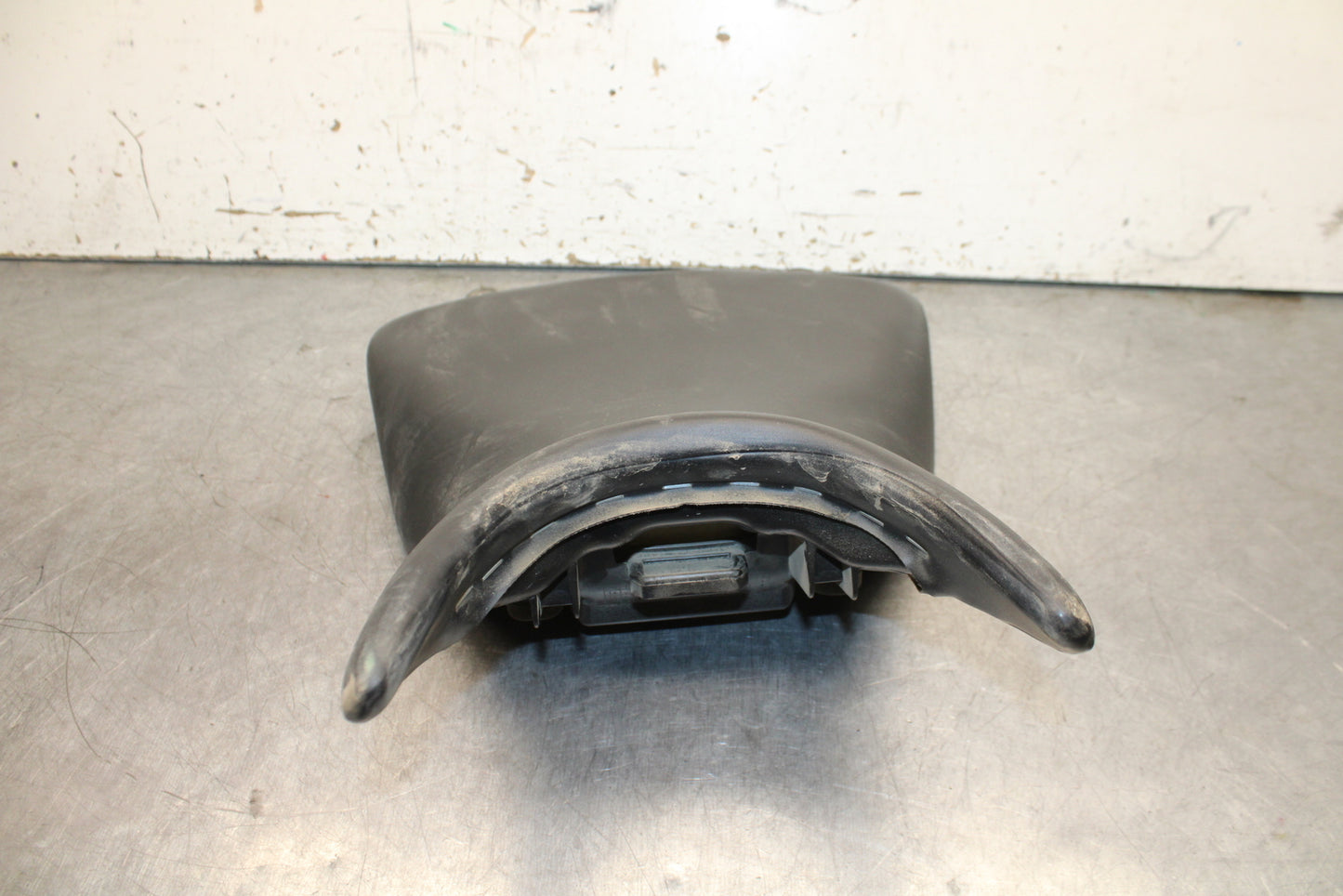 19-24 YAMAHA R3 FRONT DRIVERS SEAT PAD SADDLE PILLION BB736