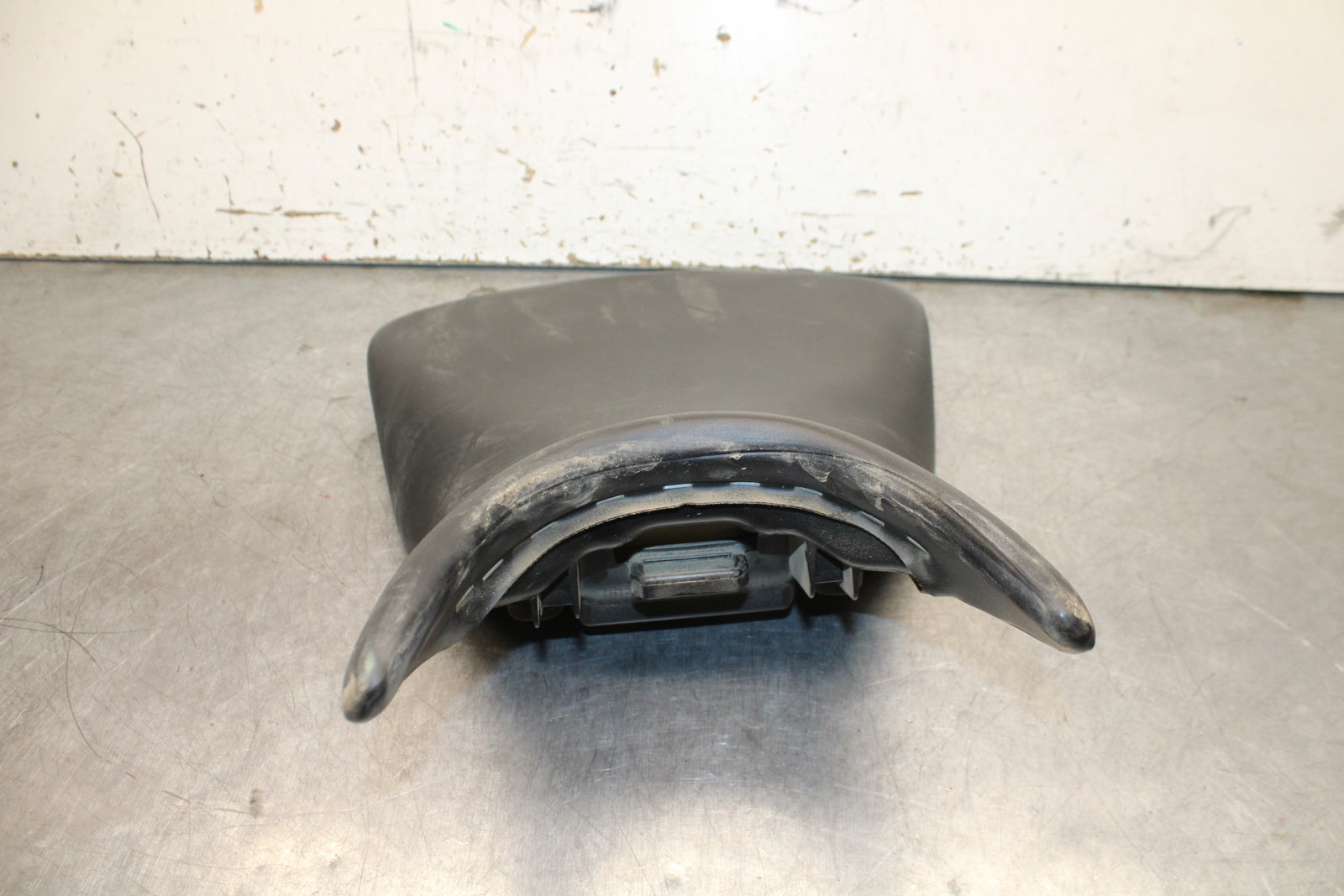 19-24 YAMAHA R3 FRONT DRIVERS SEAT PAD SADDLE PILLION BB736