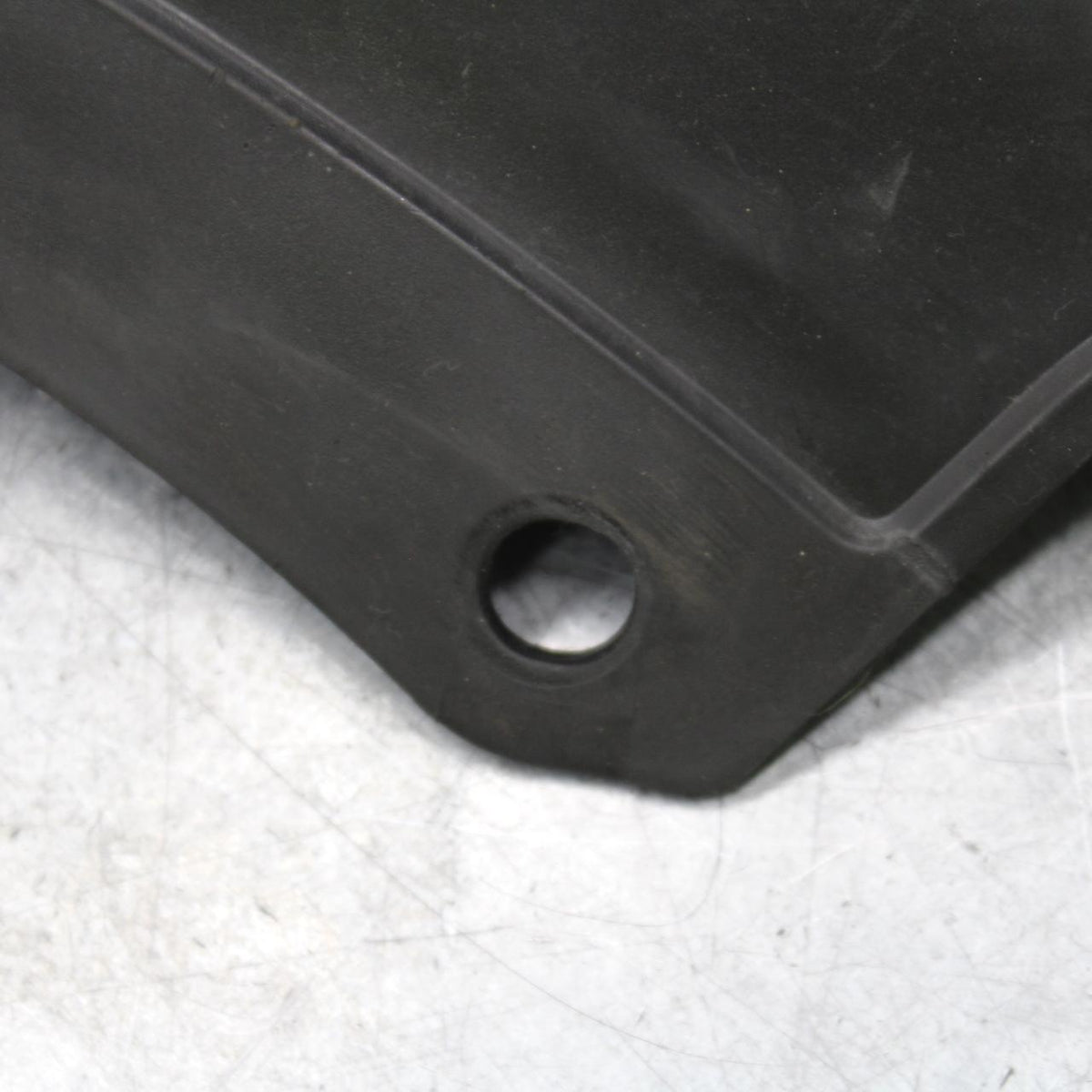06-07 SUZUKI GSXR750 REAR BACK DRIVE CHAIN GUARD COVER SHIELD BB645
