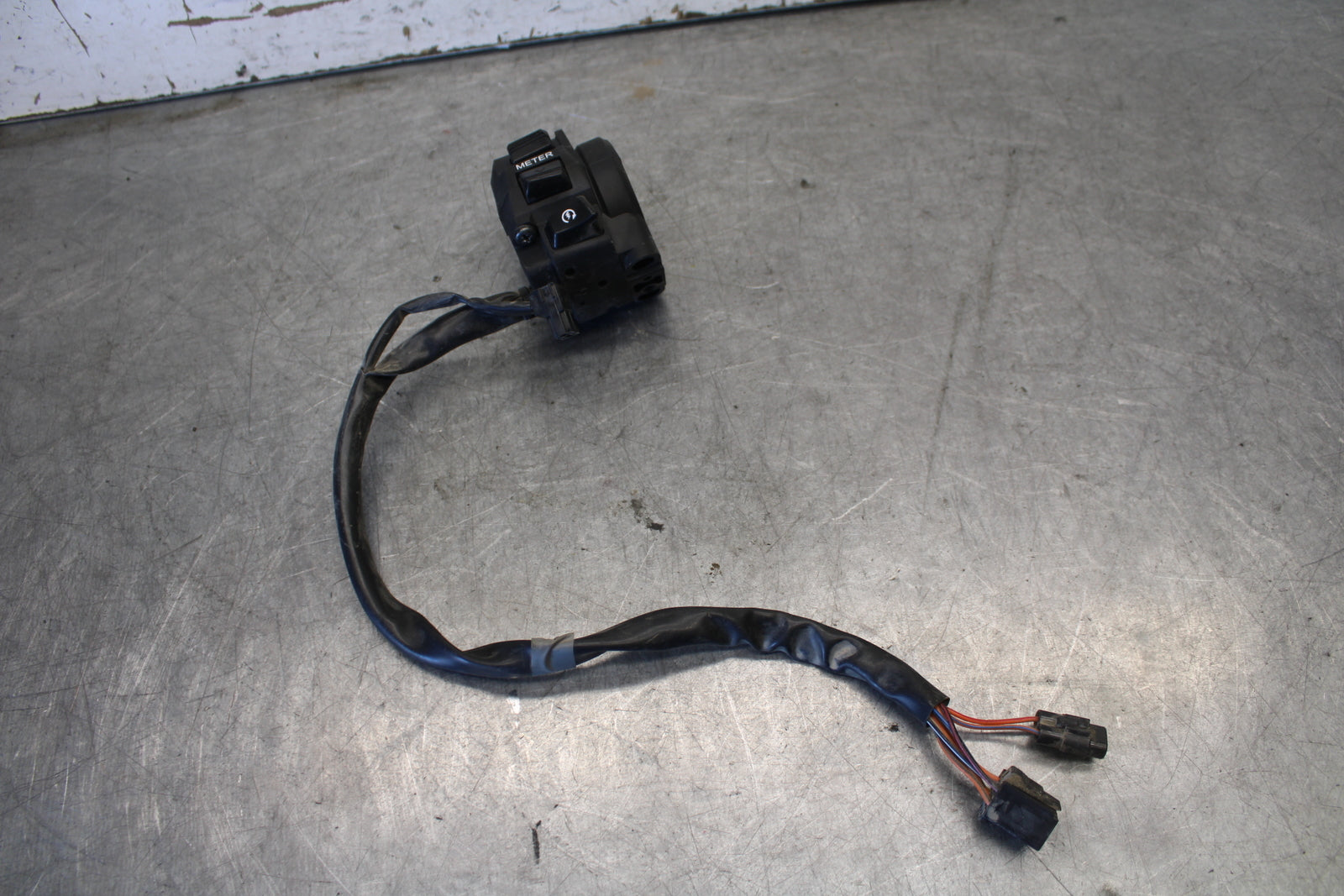 11-24 SUZUKI GSXR750 RIGHT CLIP ON HANDLE KILL OFF START SWITCH SWITCHES BB687