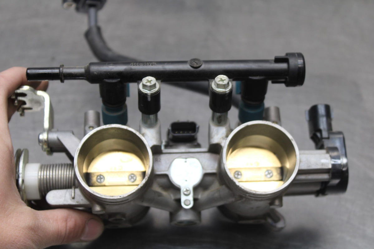 23-24 YAMAHA MT-07 MAIN FUEL INJECTORS / THROTTLE BODIES BB927