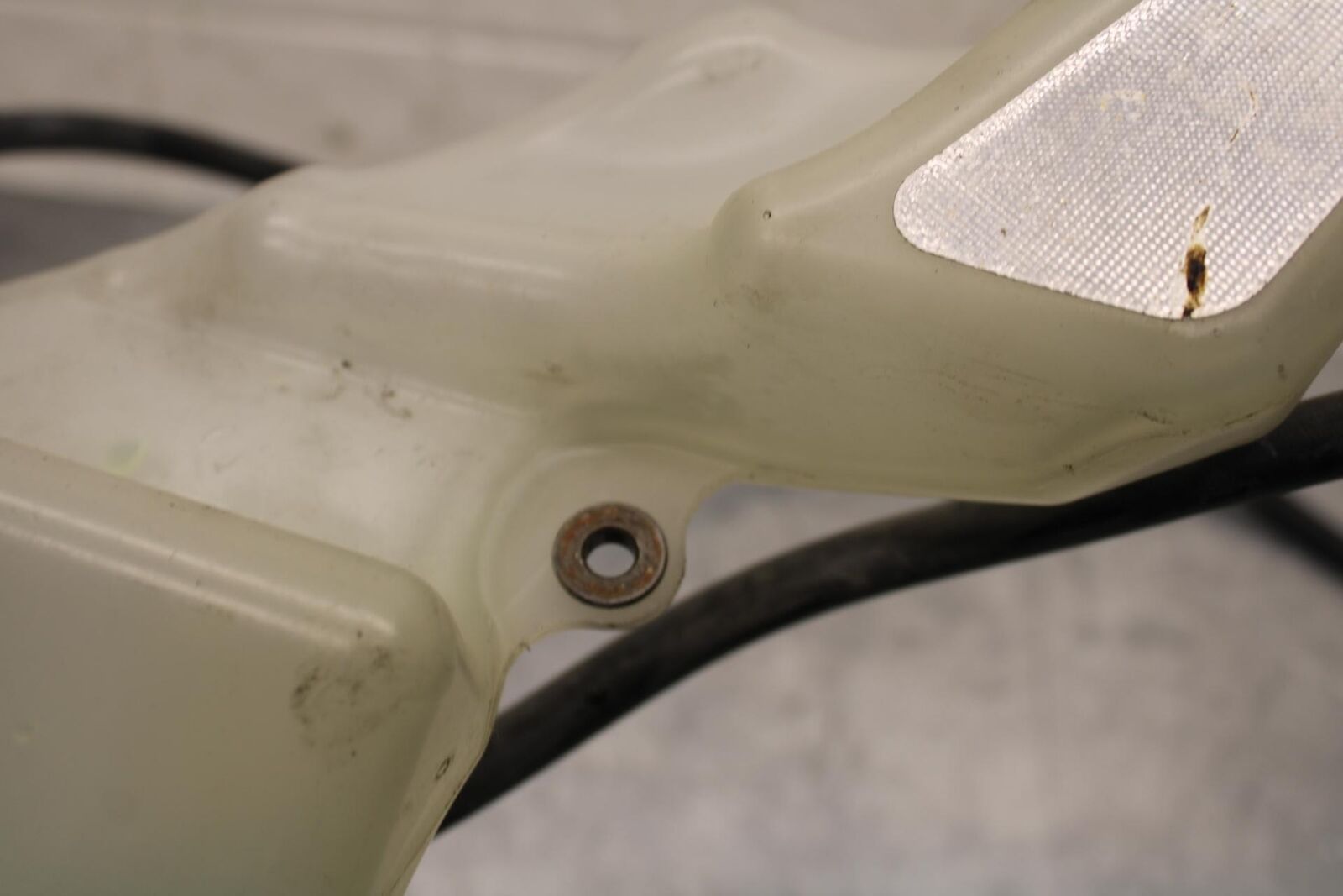 16-20 KAWASAKI ZX10R COOLANT WATER TANK RESERVOIR BOTTLE BB591