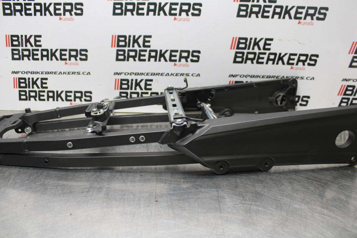 23-24 KAWASAKI NINJA ZX14R NEW! REAR SUBFRAME BACK SUB FRAME BB764