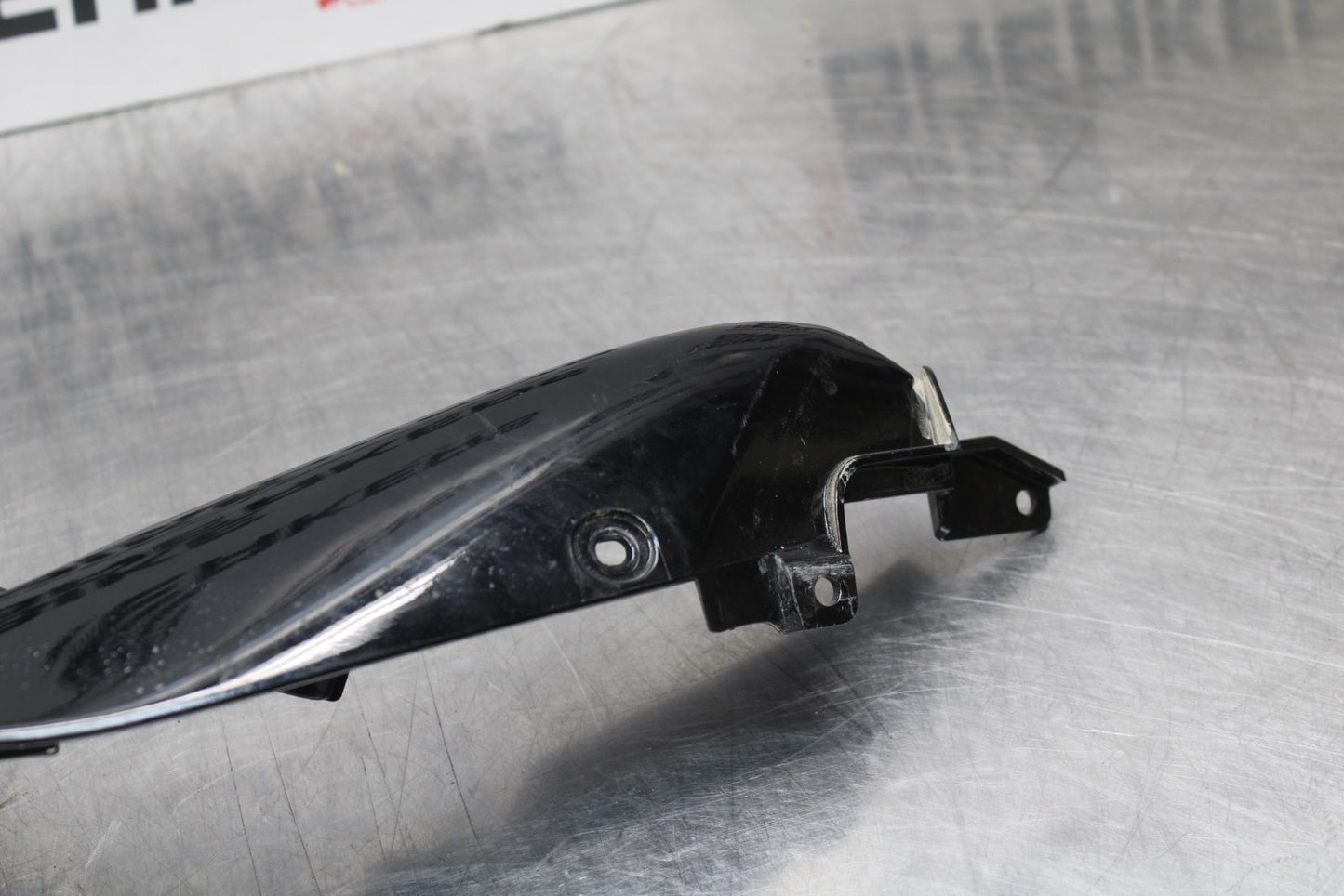 22-25 YAMAHA YZF R7 RIGHT REAR BACK TAIL FAIRING COWL SHROUD BB769