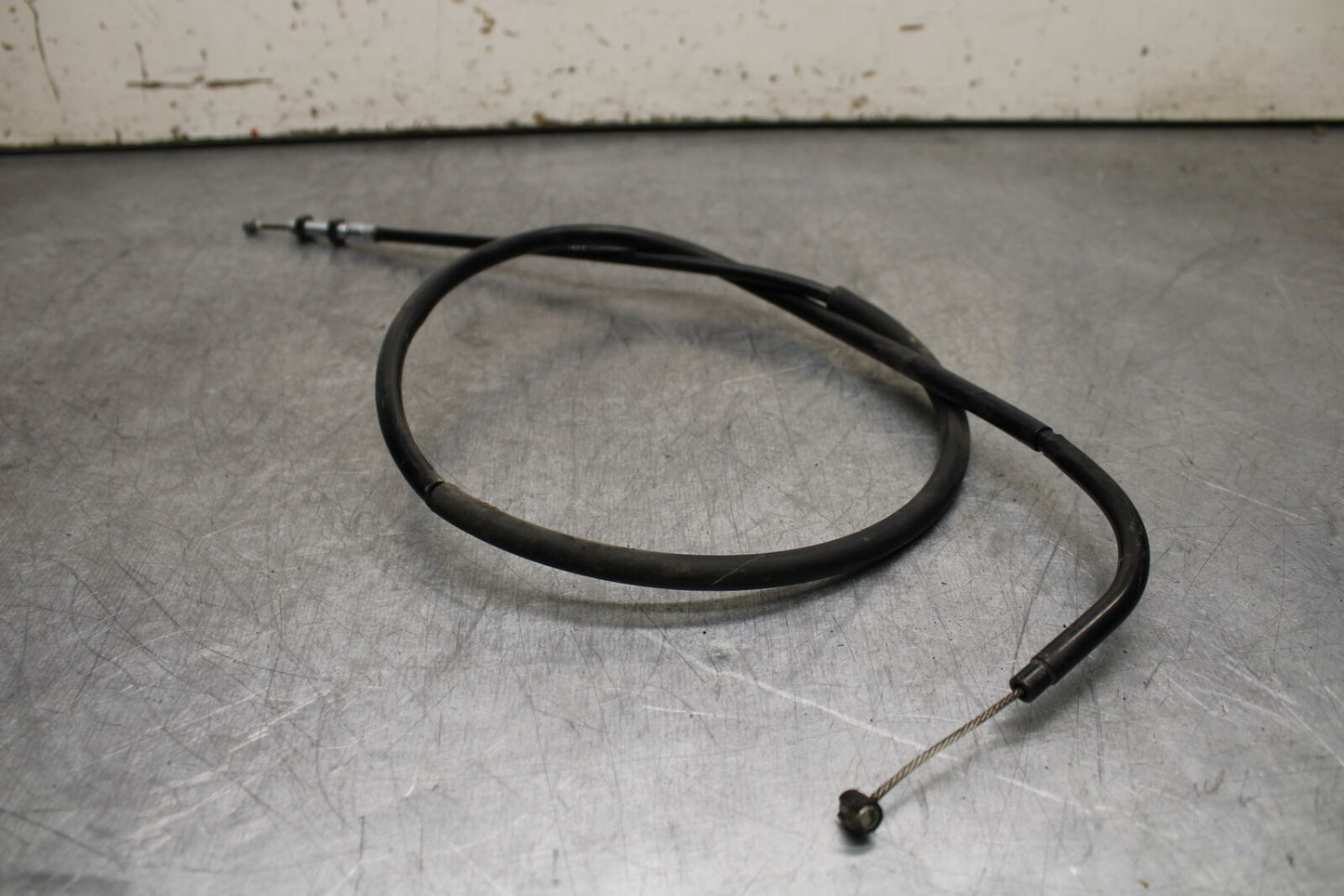 22-24 YAMAHA XSR900 CLUTCH CABLE LINE BB710