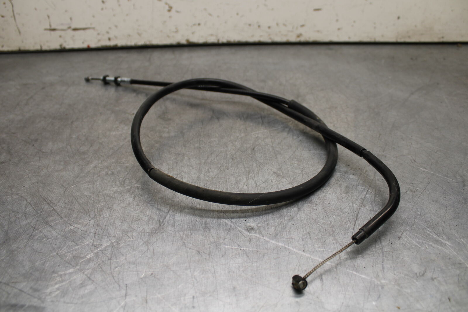 22-24 YAMAHA XSR900 CLUTCH CABLE LINE BB710