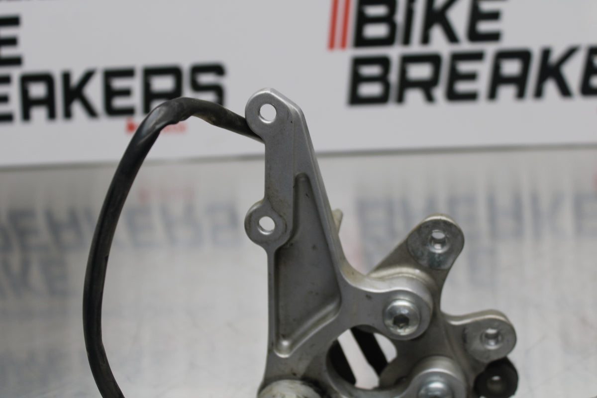 11 SUZUKI GSXR1000 RIGHT REARSET REAR SET DRIVER FOOT PEG REST STOP BB142