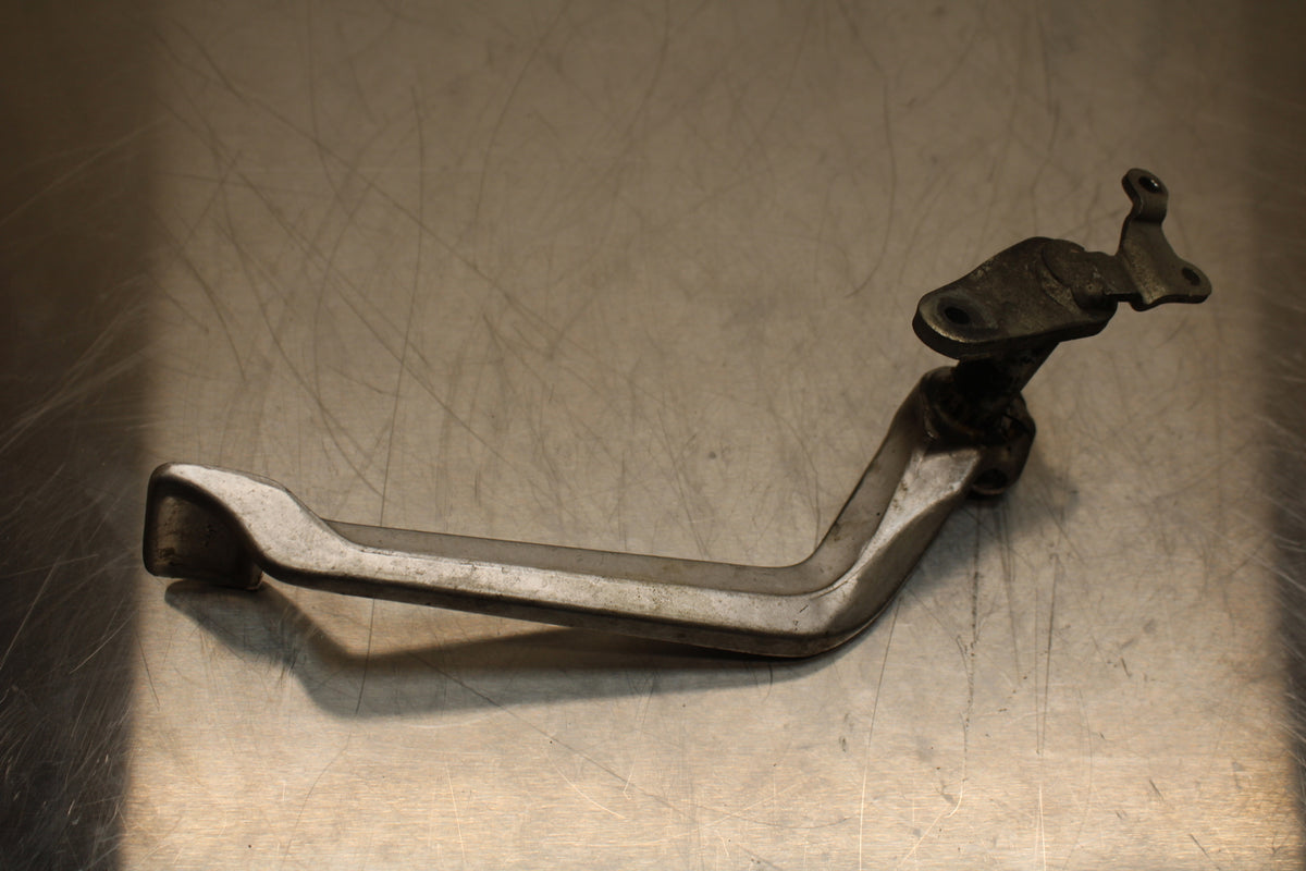 86 SUZUKI GS750ES RIGHT REARSET BRAKE FOOT PEDAL BB140