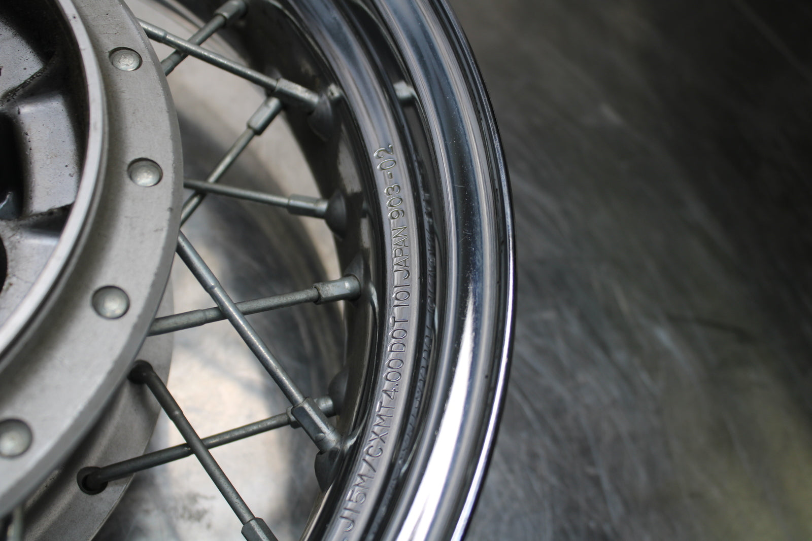 04 SUZUKI INTRUDER 800 REAR WHEEL BACK RIM BB758
