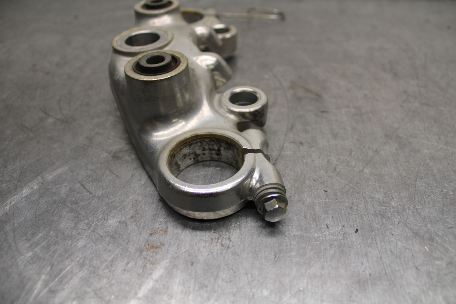 1984 Yamaha Virago 1000 FORKS UPPER TRIPLE TREE CLAMP BB117