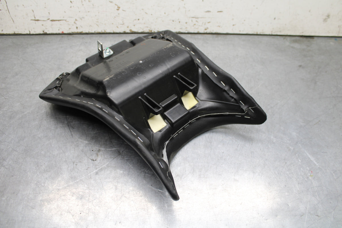 24 KAWASAKI NINJA 500 ABS FRONT DRIVERS SEAT PAD SADDLE PILLION BB730