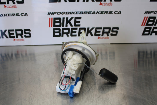 23 YAMAHA YZF R3 FUEL PUMP GAS PETROL SENDER UNIT BB147