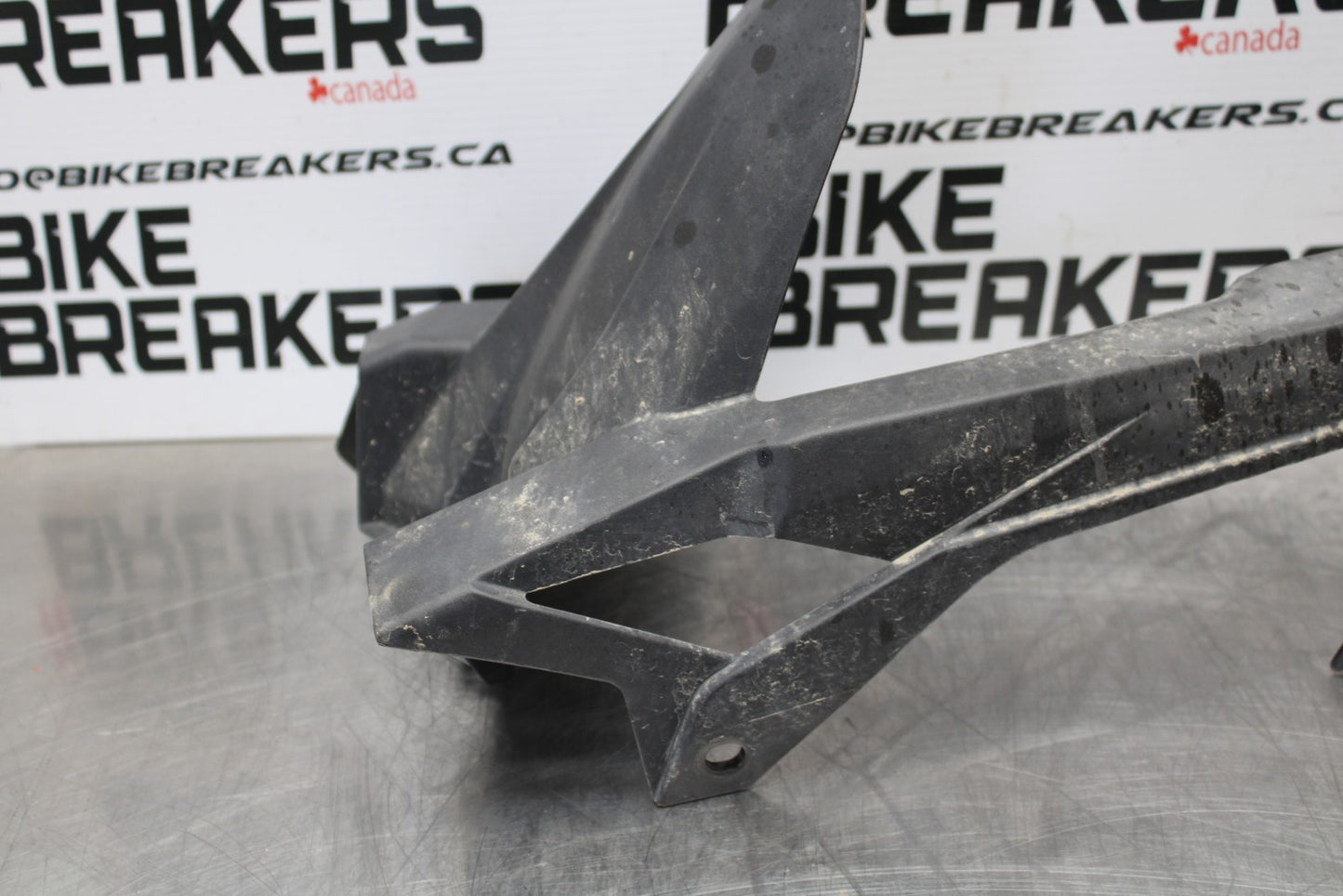 18-23 KAWASAKI NINJA 400 EX400 ABS REAR BACK DRIVE CHAIN GUARD SHIELD BB177