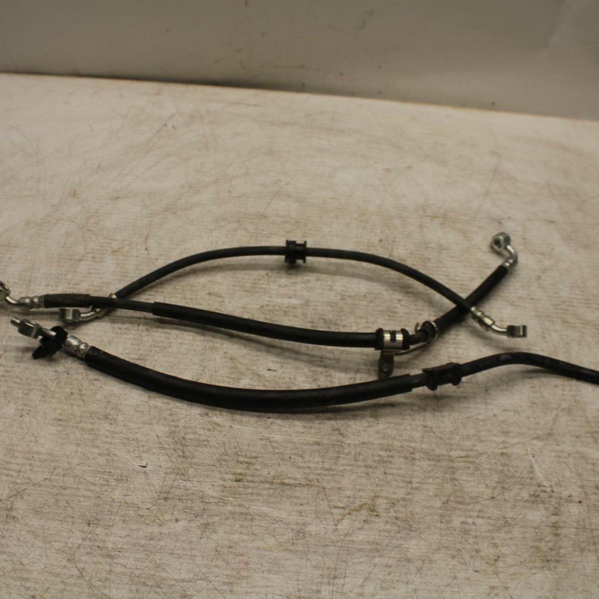 11-19 SUZUKI GSXR600 FRONT BRAKE CALIPER HOSES LINES BB371