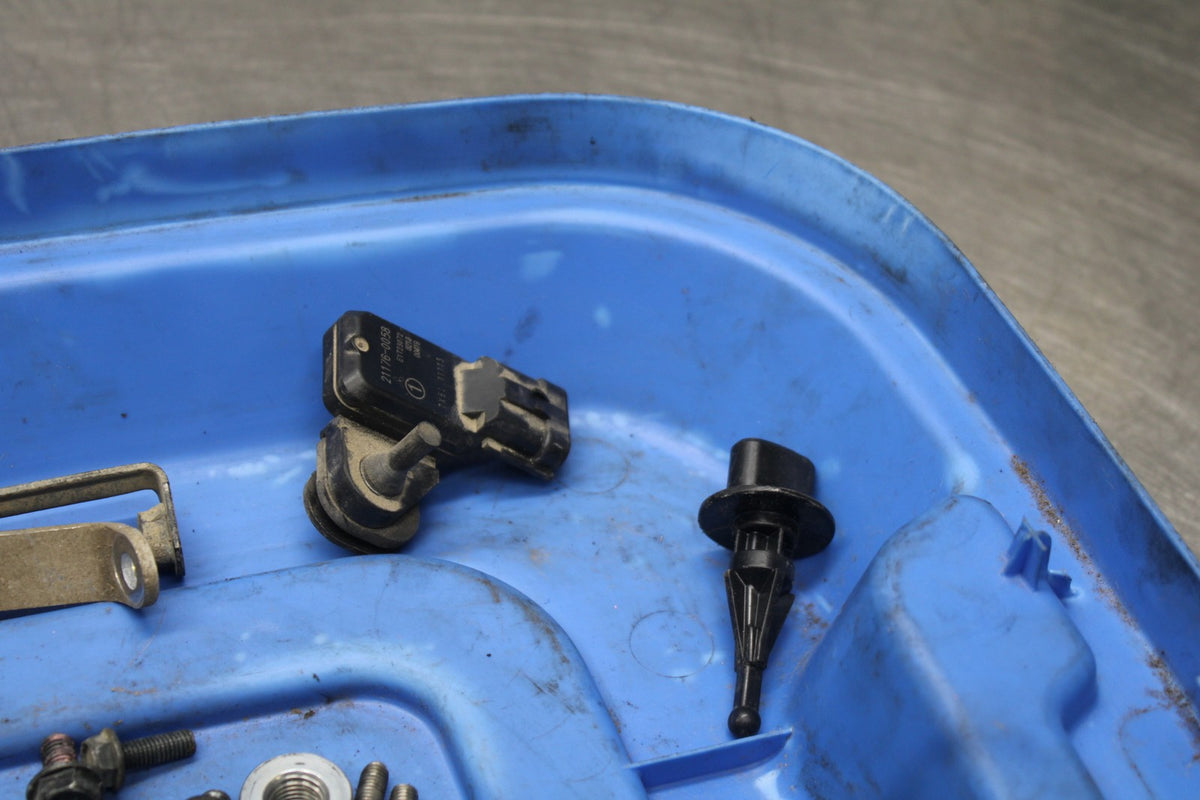 08 KAWASAKI ZX6R MOUNTING BOLTS HARDWARE SCREWS BB896