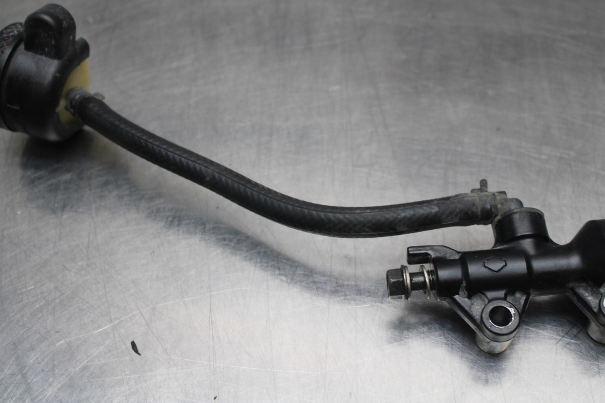 09 HARLEY-DAVIDSON SPORTSTER 1200 CUSTOM XL1200C REAR MASTER CYLINDER BB776