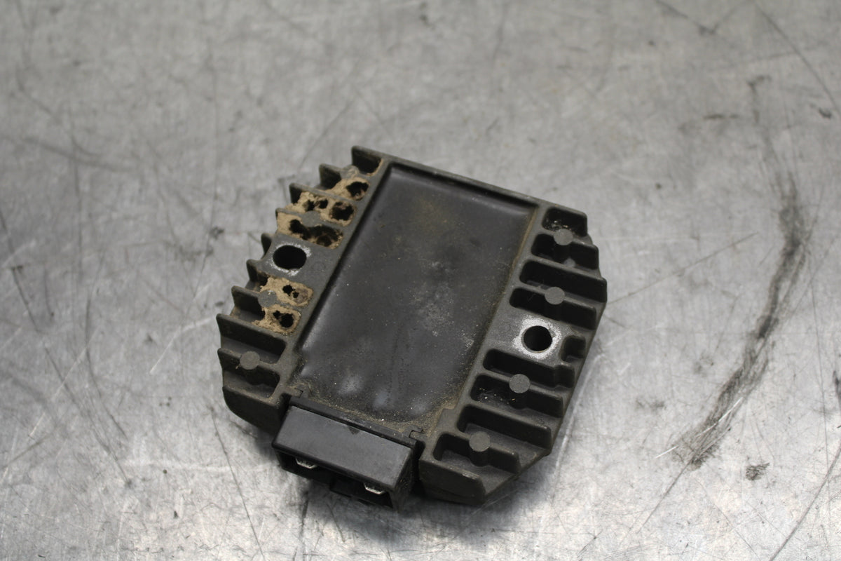 96-07 YAMAHA YZF600R RECTIFIER VOLTAGE REGULATOR  BB746