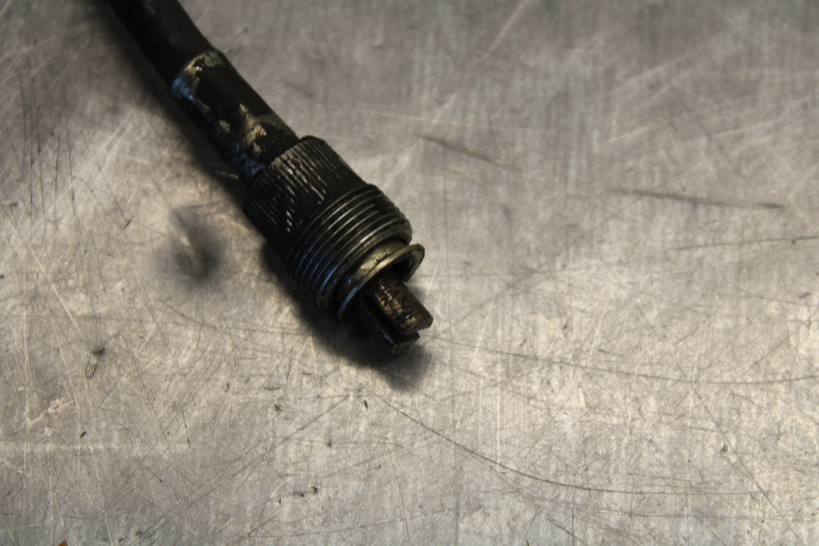 78 SUZUKI GS550E SPEEDOMETER CABLE SPEEDO LINE BB133